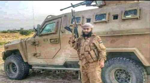 قائد ألوية العمالقة الجنوبية يعزي باستشهاد قائد اللواء 12 عمالقة واثنين من مرافقيه في شبوة
