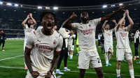 ميلان يقلب الطاولة على فيرونا ويستعيد صدارة الدوري الإيطالي