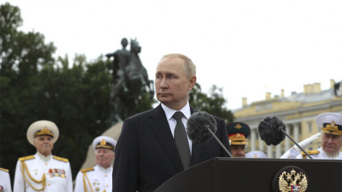 "ميرور": تصريح بوتين حول "سلاح رهيب" للأسطول الروسي أثار الذعر في بريطانيا