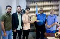 الجعدي يكرّم الطالب من ذوي الاحتياجات الخاصة علي الصوفي على المركز الأول في الثانوية العامة 
