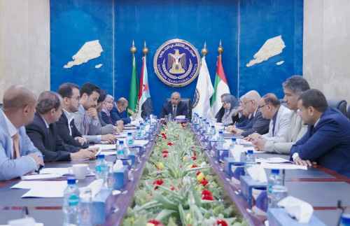 رئاسة الانتقالي تقف أمام مستجدات الهدنة الأممية وجهود وزارة الكهرباء لتحسين الخدمة