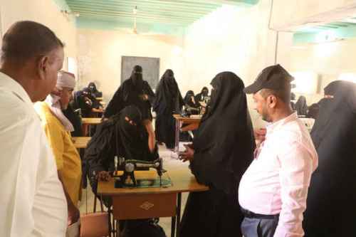 انتقالي سقطرى يقيم دورة تدريبية في مجال الخياطة