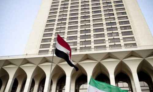 مصر تدين هجوم الحوثي على ميناء الضبة النفطي وتحمّله مسؤولية التصعيد