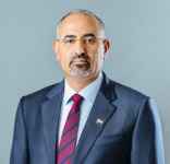 الرئيس الزُبيدي يُعزّي في وفاة المناضل رياض الحسام