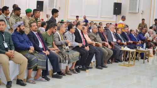 بمشاركة قيادات من الانتقالي.. أبناء يافع يكرمون الشاعر الجنوبي الكبير ثابت عوض اليهري