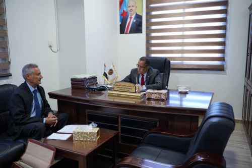 الدكتور الخُبجي يلتقي المدير العام التنفيذي لشركة مصافي عدن