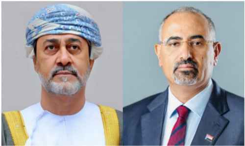 الرئيس الزُبيدي يهنئ السلطان هيثم بن طارق والشعب العُماني باليوم الوطني 52 للسلطنة