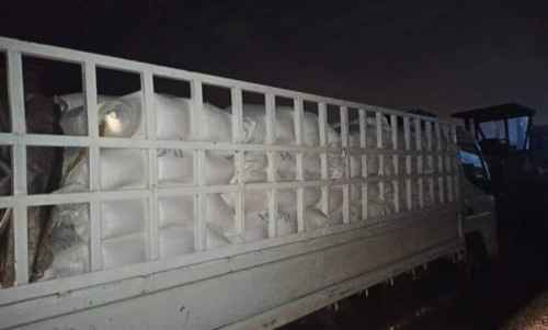 إحباط محاولة تهريب شحنة مواد إغاثية بالعاصمة عدن