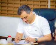 محافظ عدن يصدر قرارات تكليف لمديري عموم عدد من المكاتب التنفيذية