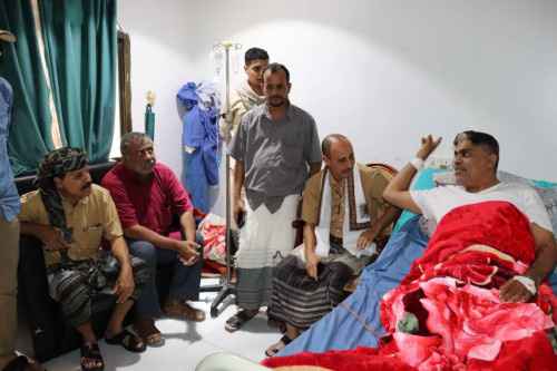 قيادات عسكرية جنوبية تطمئن على صحة رئيس تنفيذية انتقالي حضرموت