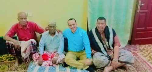 قيادة انتقالي حضرموت تطمئن على صحة الفنان مفتاح سبيت كندارة