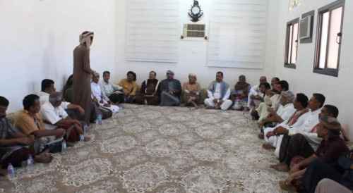 بتكليف من الرئيس الزُبيدي.. الكثيري يؤدي واجب العزاء لأسرة الشاعر بن مهنا