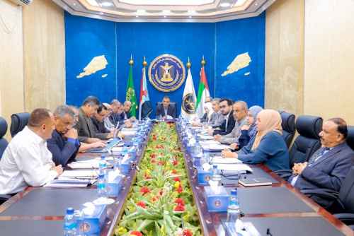 رئاسة الانتقالي تُوصي بتشكيل فريق تفاوضي يُمثل قضية شعب الجنوب