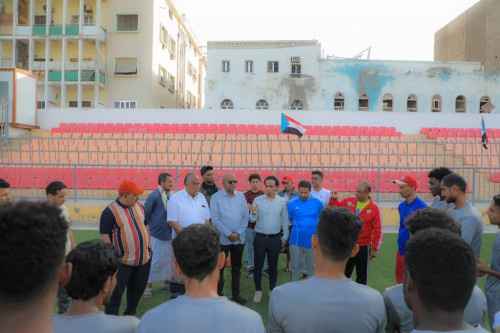 بتوجيهات الرئيس الزُبيدي.. توفير كافة مستلزمات بعثة نادي فحمان المشارك في كأس الملك سلمان للأندية العربية أبطال الدوري