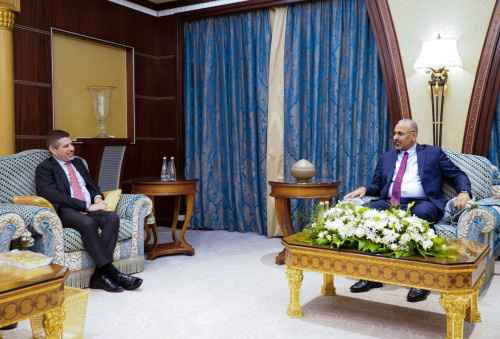 الرئيس الزُبيدي: حل قضية شعب الجنوب مدخل رئيس لإنهاء الصراع في المنطقة