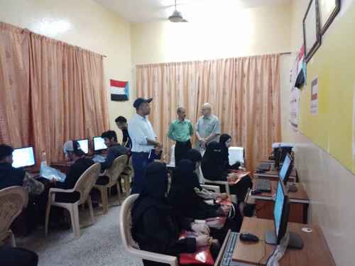 برعاية الانتقالي.. تدشين دورة تدريبية في الحاسوب الآلي للمرأة بمديرية صيرة