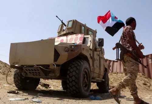 اطلقوا هاشتاج #عدنعنوانتحرير_الجنوب .. سياسيون: نطالب بتحرير وادي وصحراء حضرموت والمهرة ومكيراس ليكتمل انتصار عدن