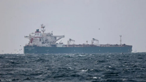 اتهام أميركي لإيران باحتجاز ناقلة نفط في خليج عمان