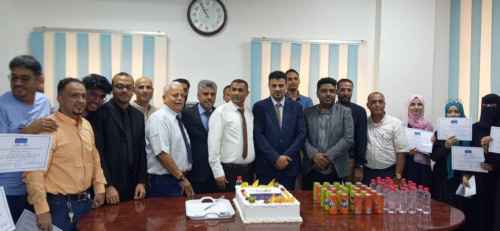 الرئيس التنفيذي لكاك بنك يكرم الموظفين المتميزين بمناسبة عيد العمال ويشيد بمستوى الأداء
