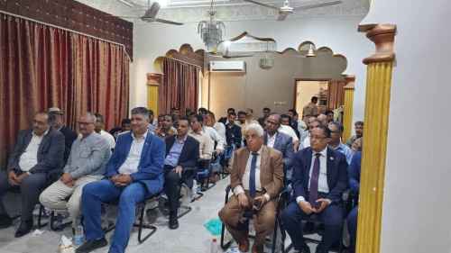 جامعة عدن تمنح الباحث رمزي الشعيبي الماجستير بامتياز مع مرتبة الشرف في القانون الدولي