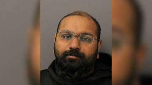 يواجه 13 تهمة.. توقيف كندي حاول دهس المصلين أمام مسجدين في مدينة تورونتو &nbsp;