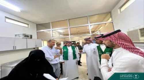 البرنامج السعودي يدرس موقع محطة تحلية مياه عملاقة بالعاصمة عدن