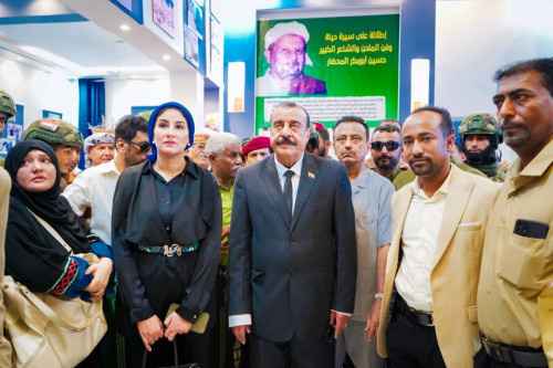 اللواء بن بريك يقوم بجولة تفقدية في مديرية الشحر ويزور متحف المحضار وحصن بن عيّاش