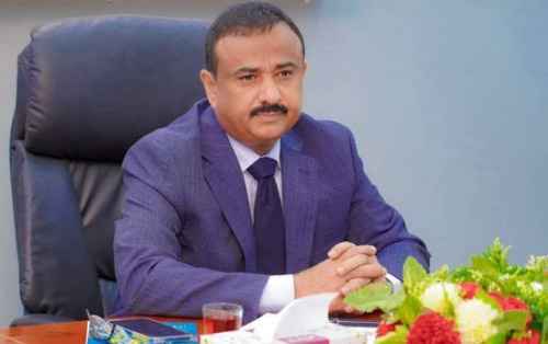 محافظ شبوة يوجه باستئناف نقل النفط لمحطة بترومسيلة بالعاصمة عدن