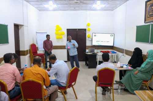 الأمانة العامة بالانتقالي تدشن دورة تدريبية للنقابات العمالية الجنوبية حول مفاهيم النزاع في بيئة العمل