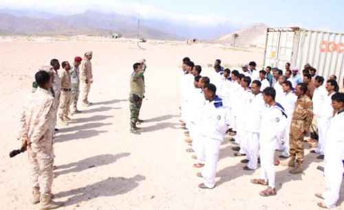 العميد السقطري يتفقد عددا من کتاٸب اللواء الأول مشاة بحري