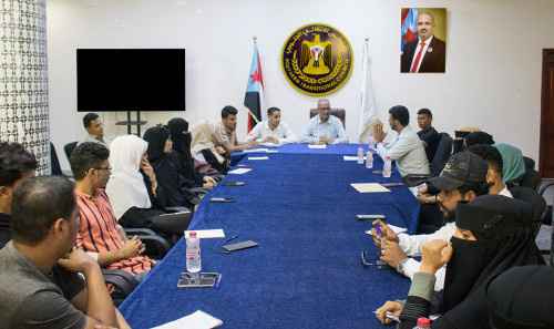 بحضور الجعدي.. دائرة الشباب والرياضة تعقد لقاءً بالمبادرات الشبابية في العاصمة عدن