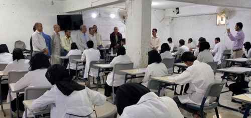 رئيس تنفيذية انتقالي الضالع يدشن الامتحانات النهائية للفصل الدراسي الثاني بجامعة خليج عدن وكلية الازارق