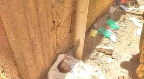 لحج.. العثور على طفل حديث الولادة في أحد احياء الحوطة