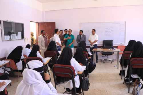 شبوة.. بن لكسر يتفقد معهد الدكتور بن مقلم للعلوم الصحية
