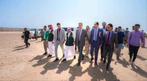 المحافظ لملس يضع حجر الأساس لـ4 مشاريع رياضية في العاصمة عدن
