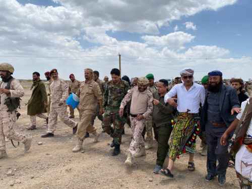 فريق هيئة الرئاسة يزور مديريات يافع بلحج ويطلع على أوضاع الجبهات ويلتقي بقيادة الانتقالي والسلطات المحلية
