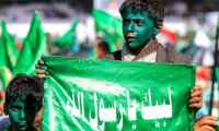 موقع&rdquo; ميدل آيست&rdquo;: الحوثيون يحولون المولد النبوي إلى مهرجان سياسي ومورد اقتصادي