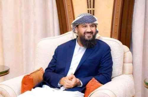 المحرمي يطلع على سير عملية "ميزان العدل" خلال اتصال هاتفي مع محافظ حضرموت