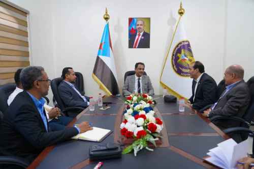 باعوم يبحث مجالات التعاون والاستثمار مع شركة بيسكو الدولية ومؤسسة وجامعة الريادة