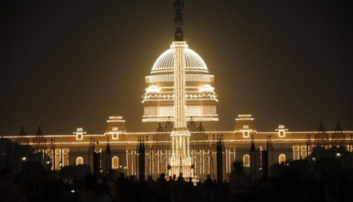 زلزال قوي يضرب العاصمة الهندية نيودلهي