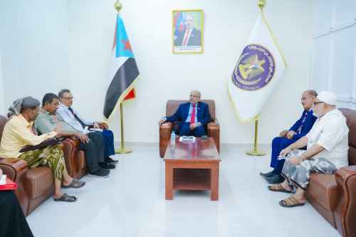 الكثيري يؤكد حرص المجلس على تفعيل دور الجمعيات التعاونية والسكنية بالعاصمة عدن