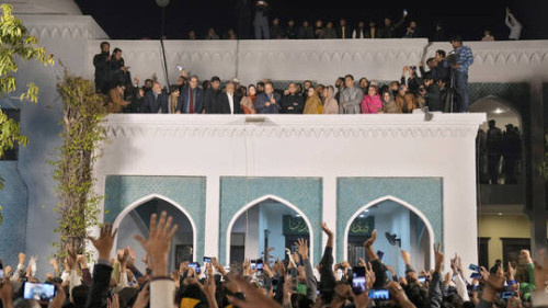  نواز شريف يعلن فوزه في الانتخابات العامة في باكستان