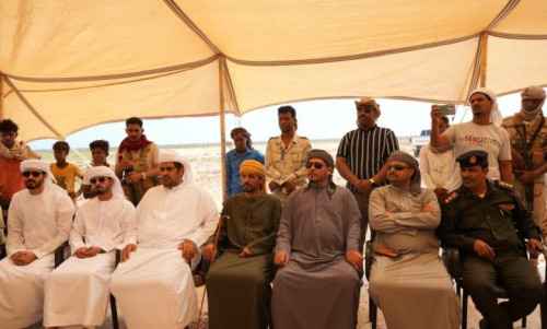 المحافظ الثقلي يشهد فعاليات سباق الهجن في سقطرى