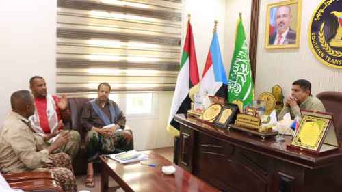 رئيس تنفيذية انتقالي حضرموت يطلع على حيثيات مقتل العمودي في الصومال