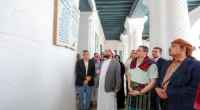 رئيس الوزراء يزور المدرسة الوسطى في غيل باوزير