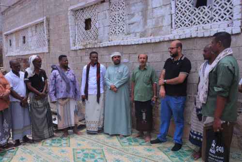 نائب رئيس تنفيذية انتقالي حضرموت يقدم واجب العزاء لأسرة الشهيد باعوّاد