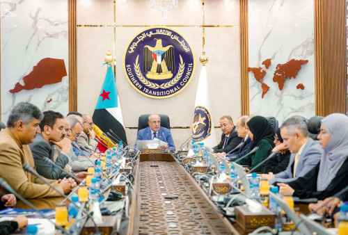 رئاسة الانتقالي تُطالب مجلس القيادة بإجراءات حازمة وحاسمة توقف العبث بملف الخدمات