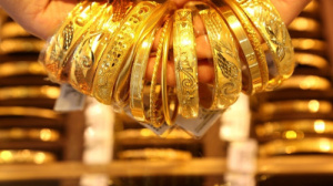 خبير اقتصادي روسي: أسعار الذهب ستسجل مستويات تاريخية في 2024