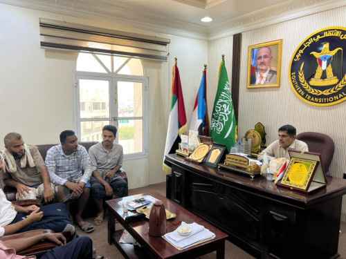 انتقالي حضرموت يناقش مع متعاقدي الاتصالات في المحافظة قرار ميليشيا الحوثي التعسفي بفصلهم