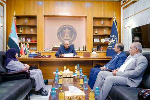 &nbsp;الرئيس الزُبيدي يناقش مع وزير الشؤون الاجتماعية دور الوزارة في الإشراف على عمل منظمات المجتمع المدني